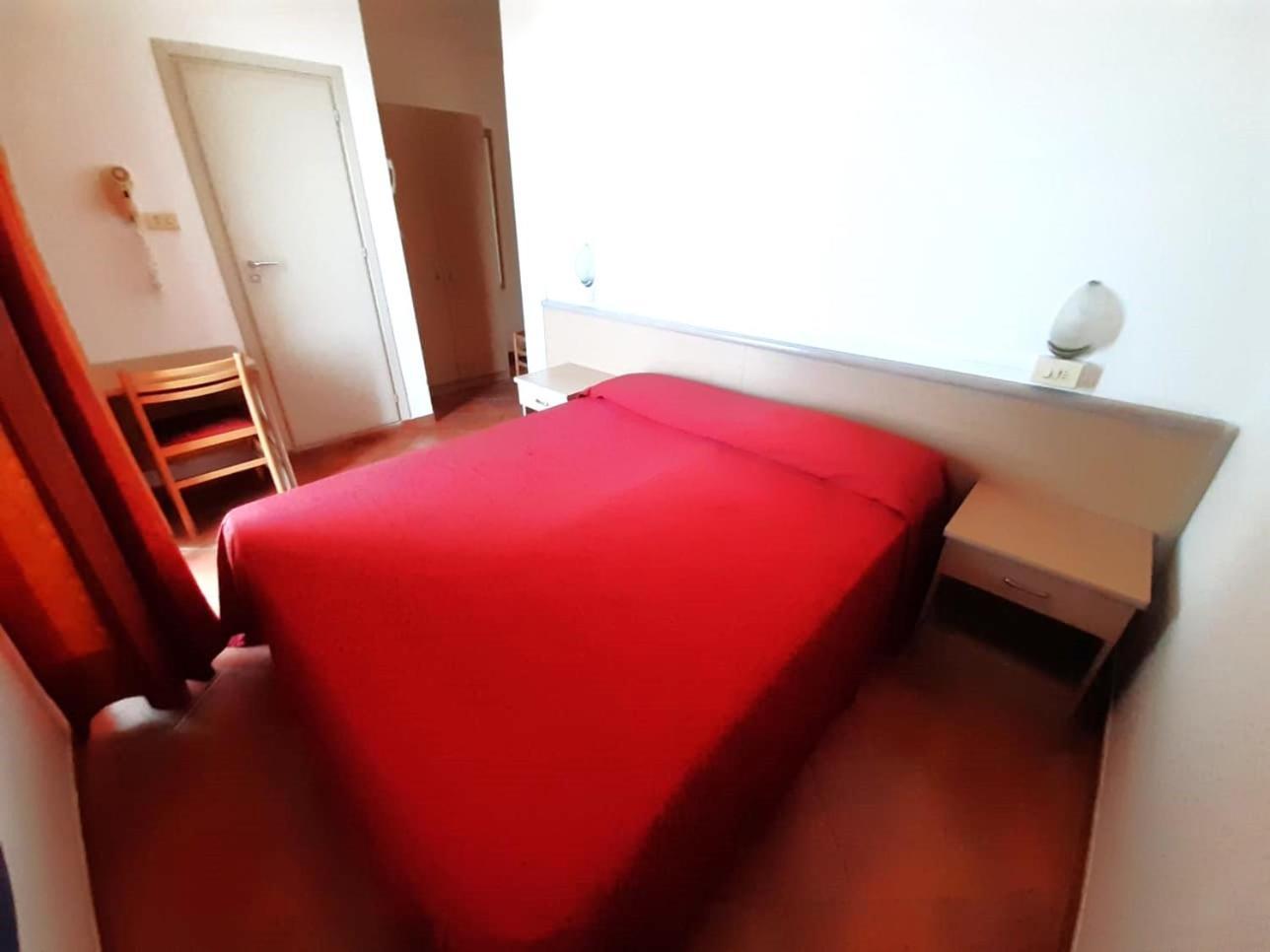 Hotel Salsedine " 5 Mt From The Beach ! " Rimini Exterior photo