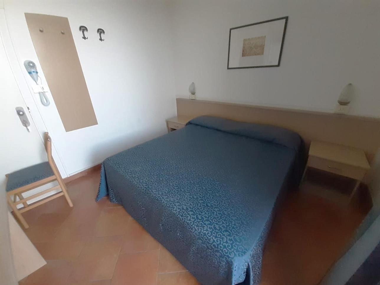 Hotel Salsedine " 5 Mt From The Beach ! " Rimini Exterior photo